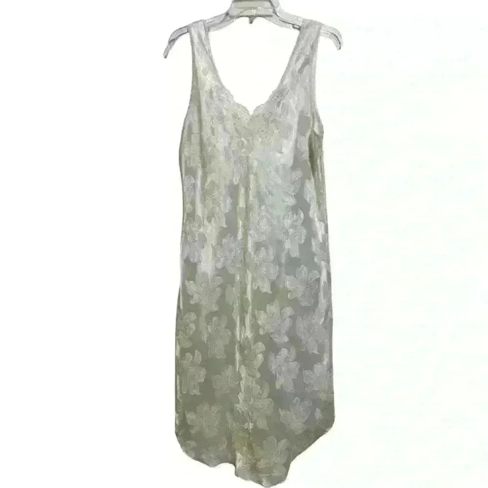 VTG‎ Linda Bis Chemise Waltz Length Lace Inset & Trim  Size large